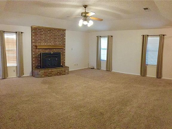 3rd image of 625 County Road 503