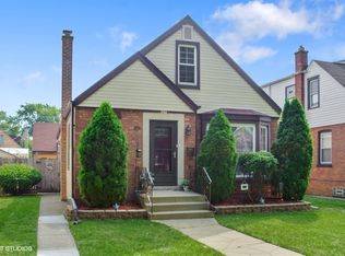 3245 N Plainfield Ave, Chicago, IL