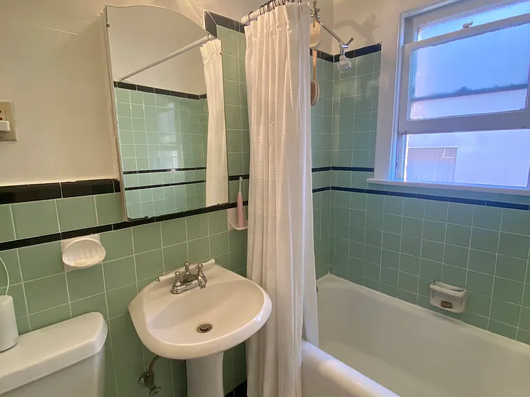 1814 N Normandie Ave #108 — Photo 16