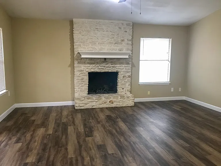 10511 Robinwood Cir — Photo 9