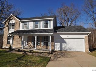 917 Westrun Dr, Ballwin, MO 63021