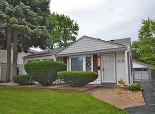 8701 45th St, Lyons, IL 60534