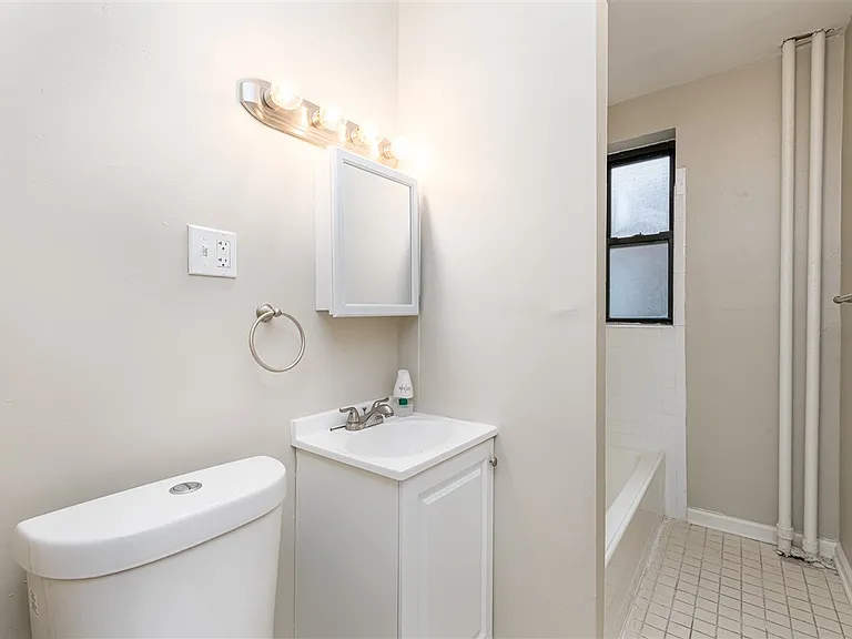 429 Fairmount Ave #502 — Photo 8