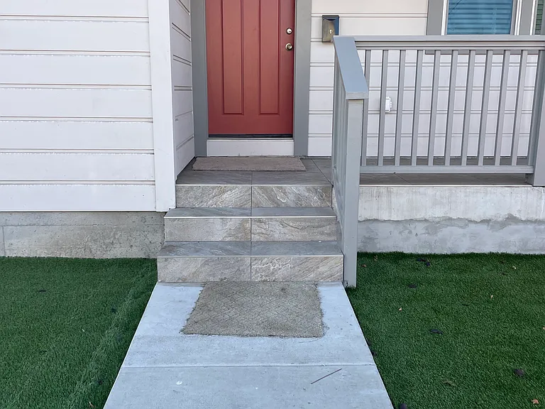 209 Auburn St — Photo 2