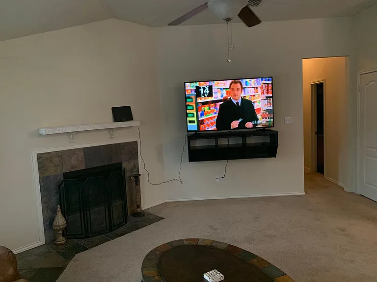 Family room, 65" Tv