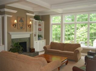 7596 Capilano Dr, Solon, OH 44139
