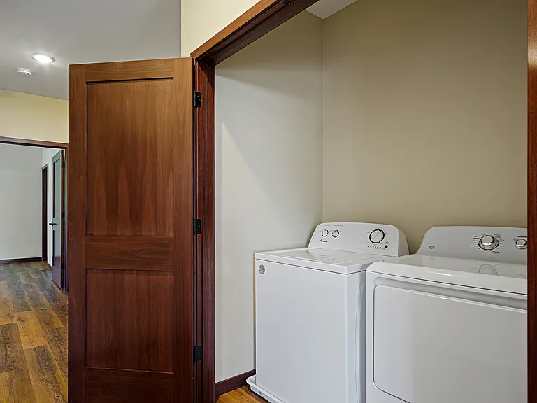 902 Menomonie St #22 — Photo 8