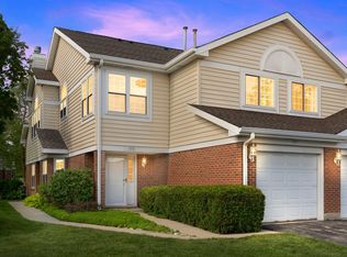 777 Happfield Dr, Arlington Heights, IL 60004