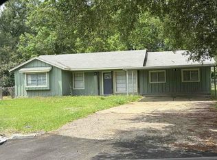 9325 Bamboo Ln, Beaumont, TX 77708