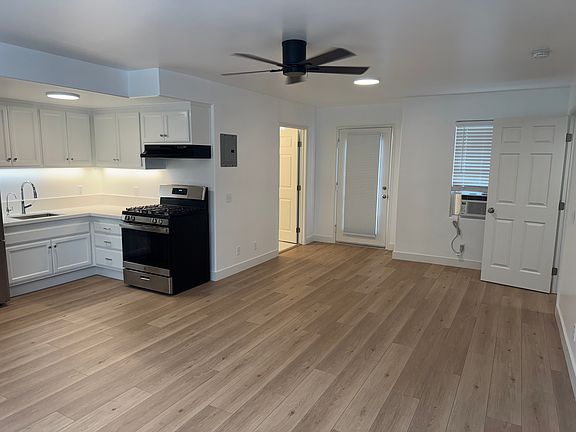 3rd image of 2616 Orella St #B