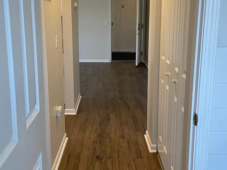 714 Spring St NE #9 — Photo 9