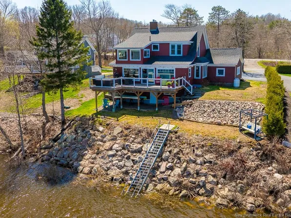 9 Driftwood Ln, Grand Bay Westfield, NB E5K 3G5