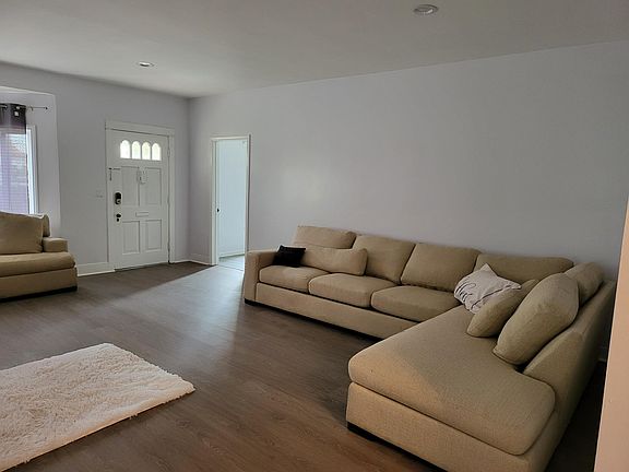 5th image of 565 Woodward Blvd