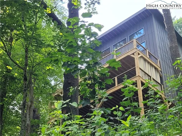 1385 Niley Cook Road, Blowing Rock, NC 28605
