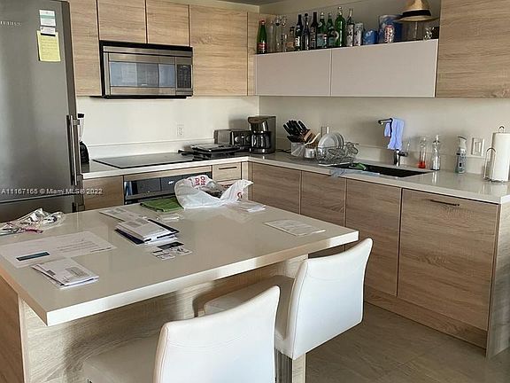 5th image of 16385 Biscayne Blvd Unit 903