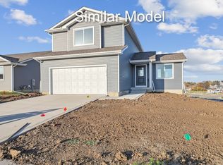 551 NW Cherrywood Ln, Grimes, IA 50111