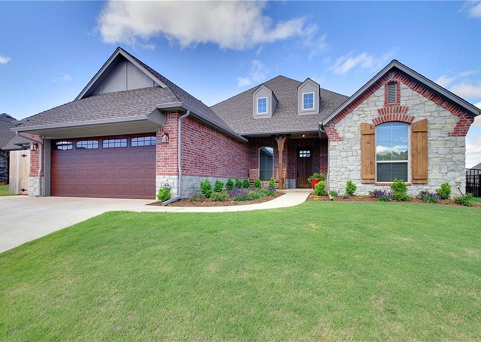 1st image of 2401 Sorrento Dr
