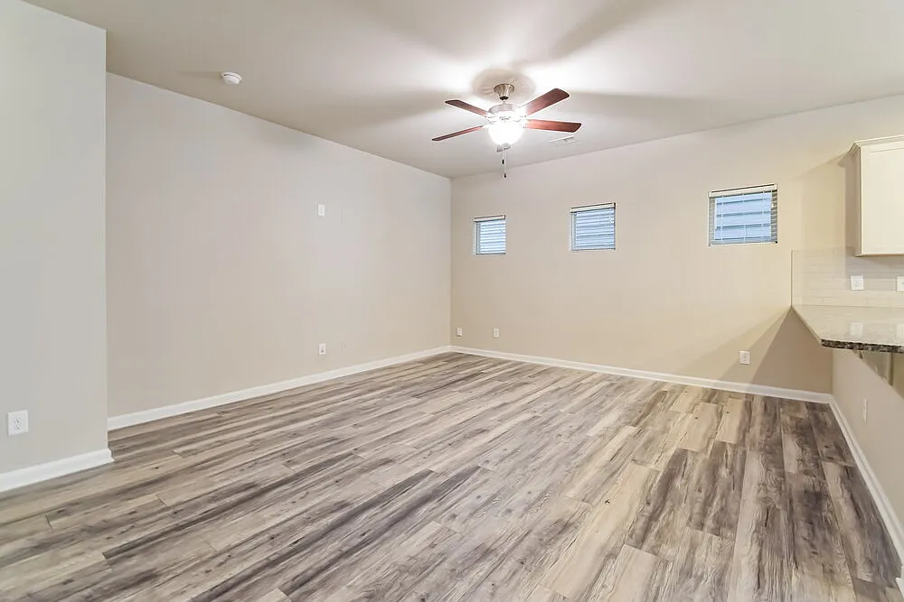 3 bed, 2.5 bath, 1748 sqft, $2,880 — Photo 4