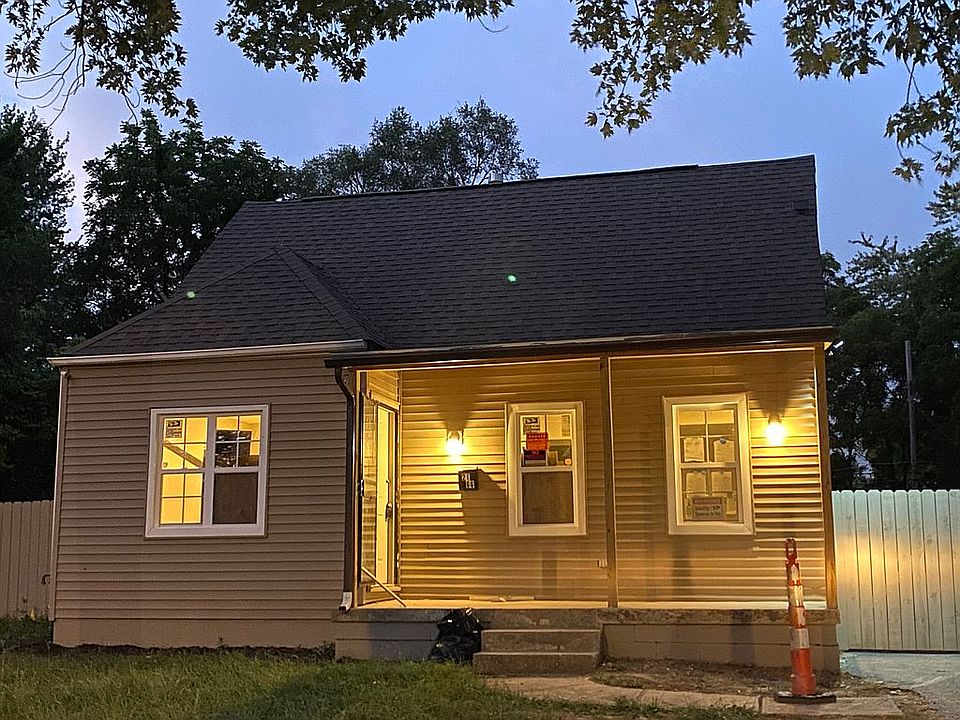 1st image of 2166 Middlehurst Dr