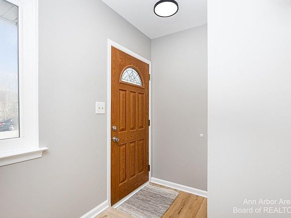 2nd image of 336 Skydale Dr