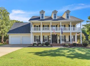 319 Chenoweth Dr, Simpsonville, SC 29681