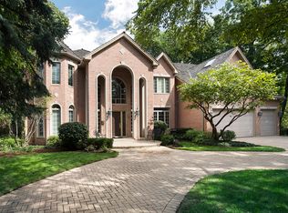 847 Grove St, Glencoe, IL