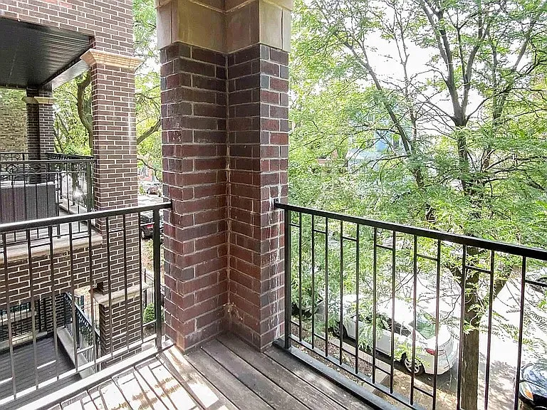 2 bed, 1150 sqft, $4,280 — Photo 3