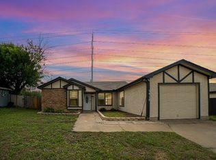 5410 Creek Valley Dr, Arlington, TX 76018