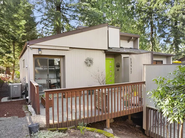 13517 NE Regents Dr, Vancouver, WA 98684