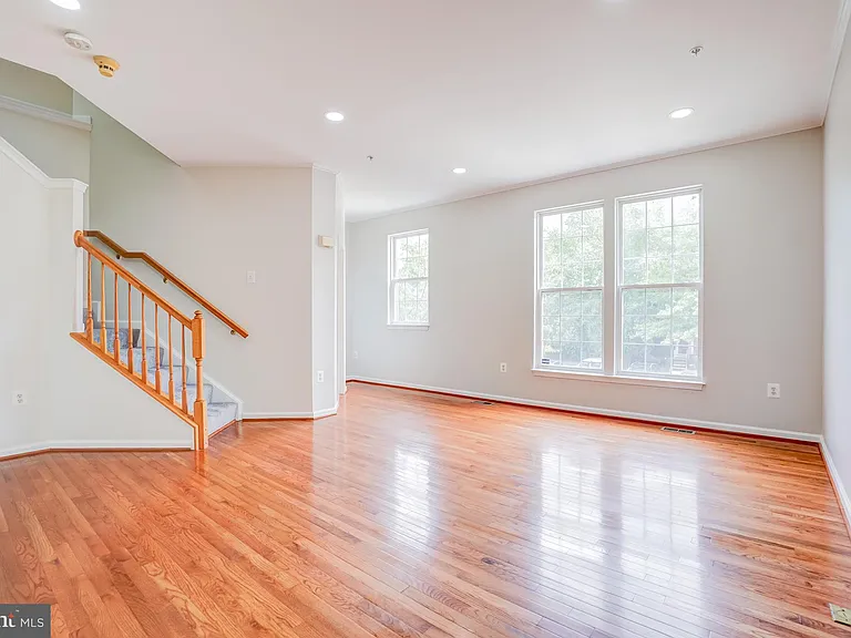 4302 Day Lily Dr — Photo 4