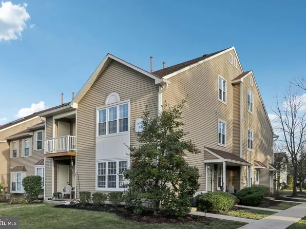 4108 Waterperry Ct, Mount Laurel, NJ 08054