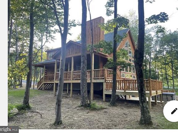 3rd image of 118 Sandstone Cir