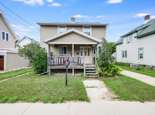 1620 Hamilton St, Manitowoc, WI 54220