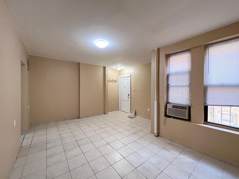 1st image of 1955 E 17th St #1R