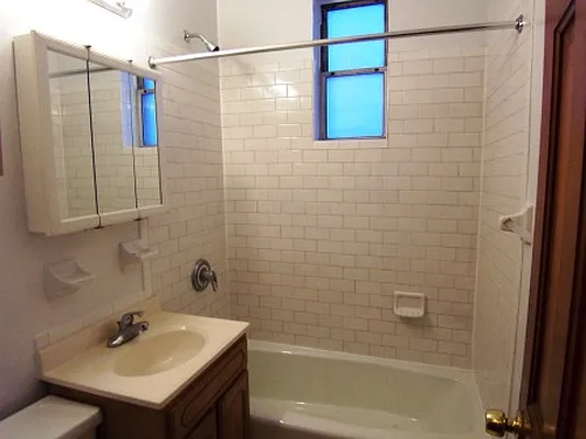 Rented by Friedman Roth Realty | media 14