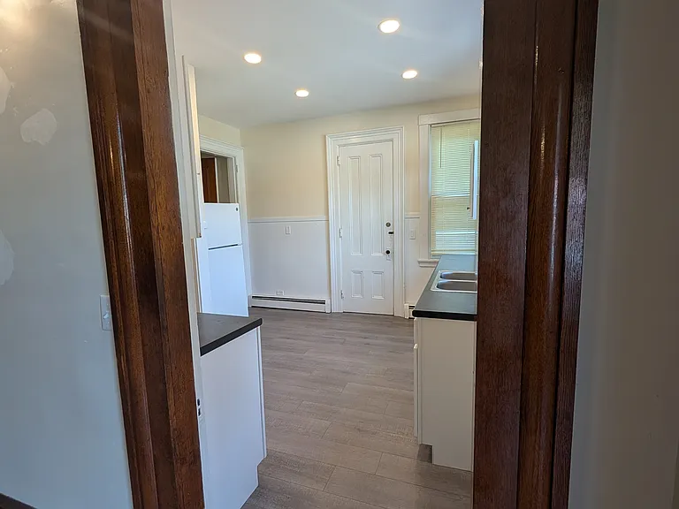 9 Walnut St #101 — Photo 4