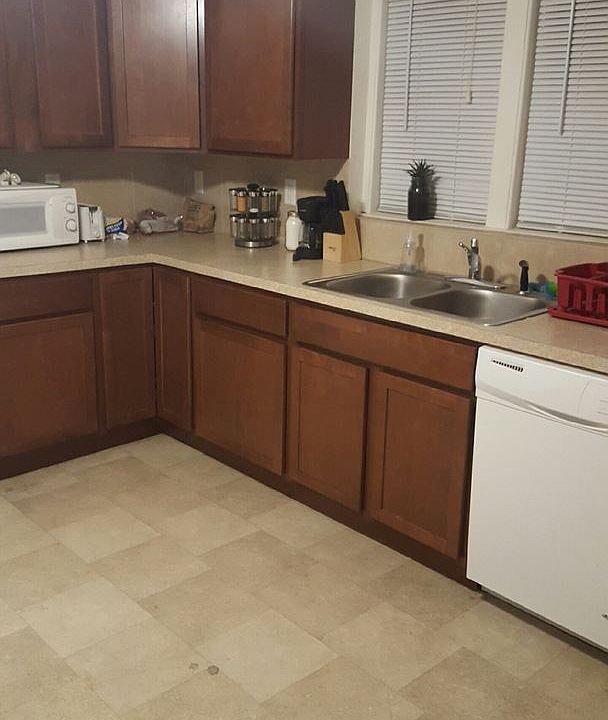 2nd image of 1920 8th Ave APT 02