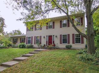 6821 Harvest Hill Rd, Madison, WI 53717