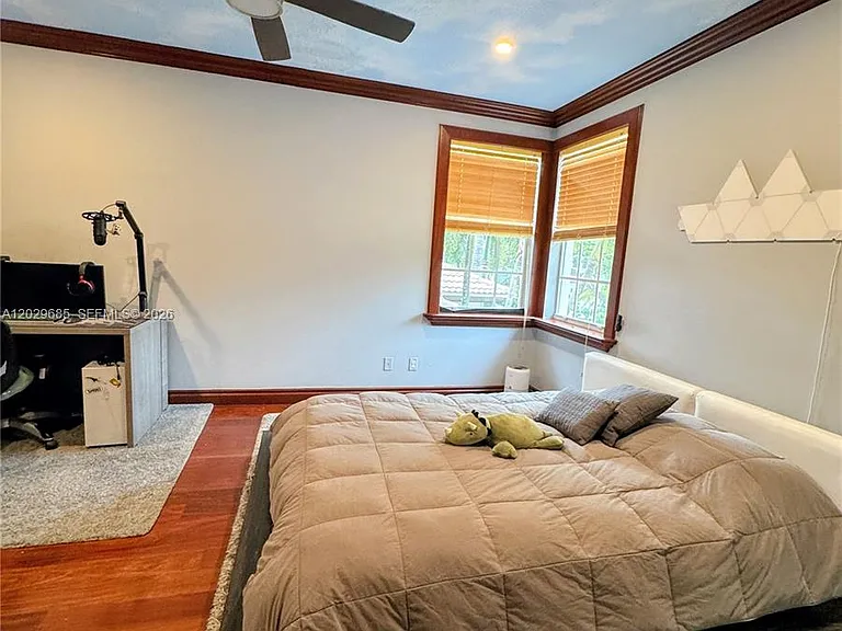 10445 Canterbury Ct — Photo 84