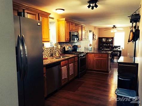 Quartz counters and ceramic backsplash