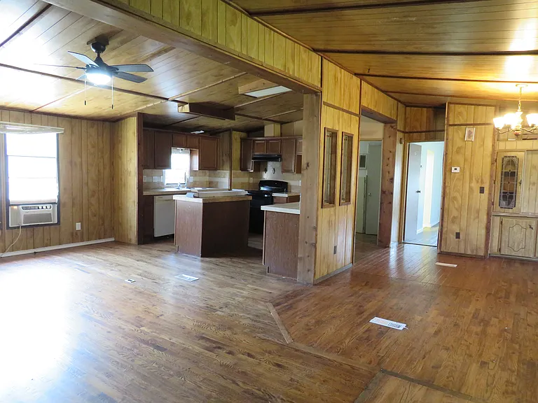 109 King Rd — Photo 24