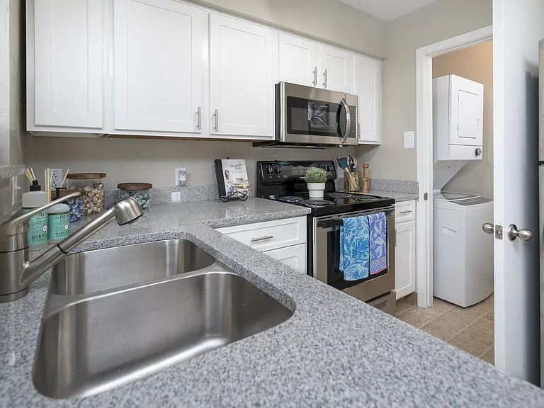 Liberty Pointe — Photo 26