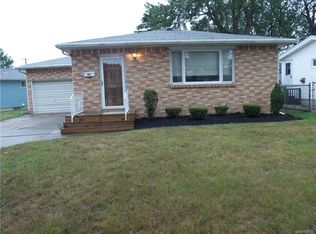 40 Christophel Dr, Depew, NY 14043