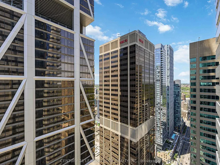 1 Bloor St E #3308 — Photo 30