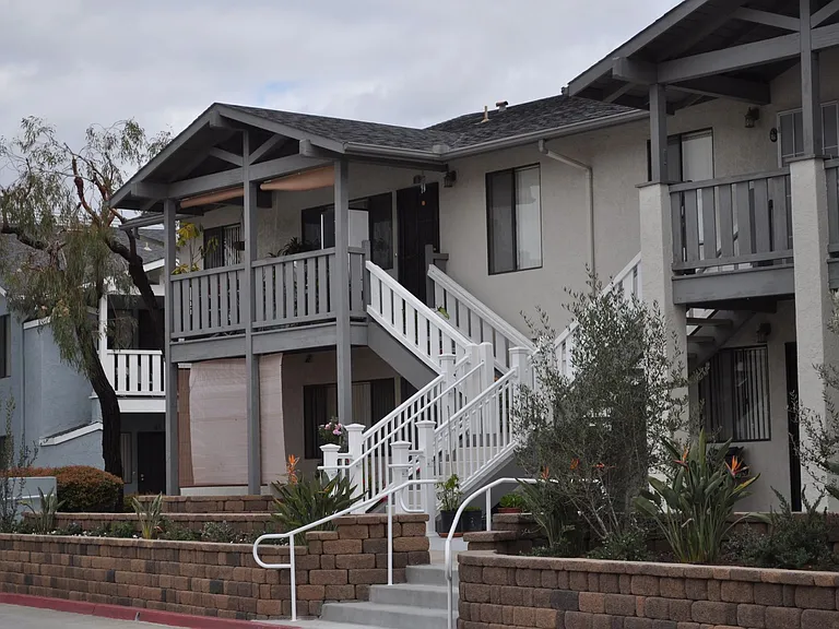Cobblestone Park Apartments — Photo 7