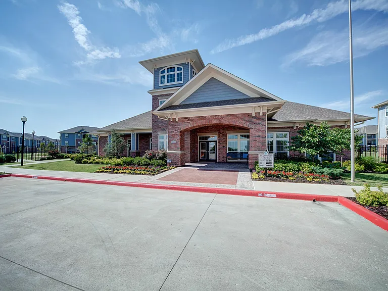 Liberty Pointe — Photo 20