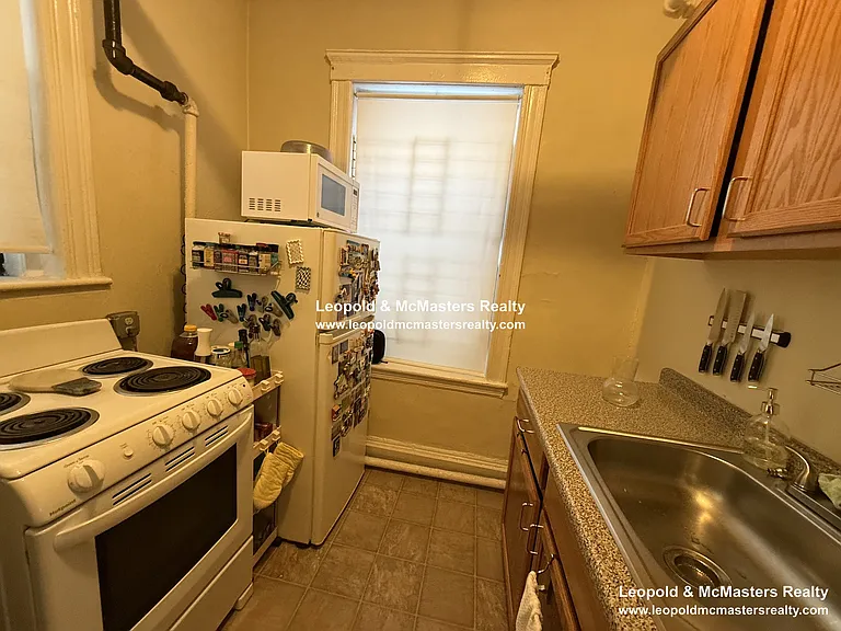 Kelton Street Apartments — Photo 21