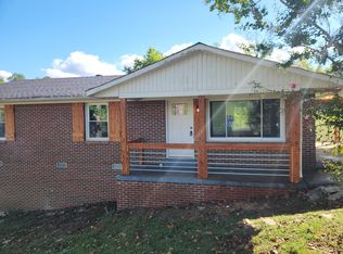 414 1st Ave E, Carthage, TN 37030