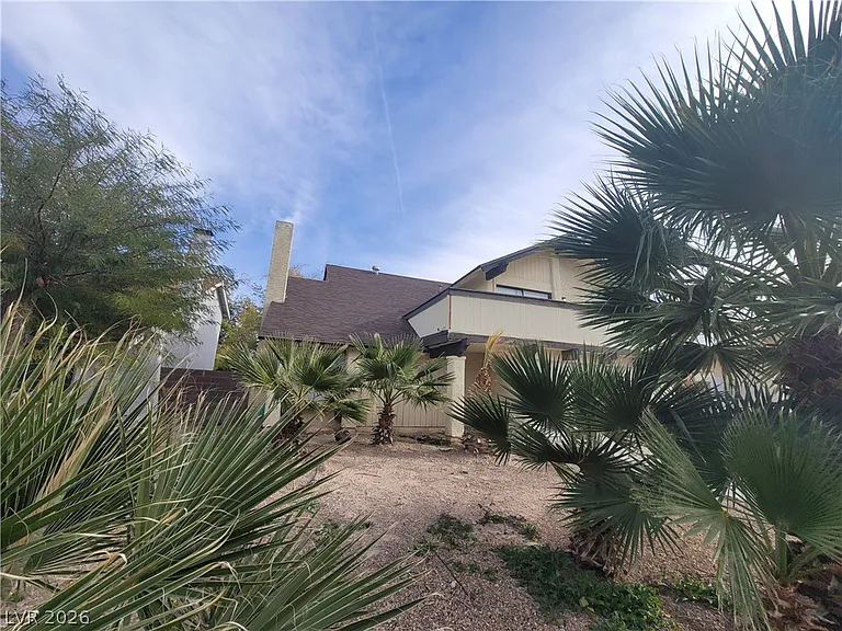 4760 Woodridge Rd — Photo 5
