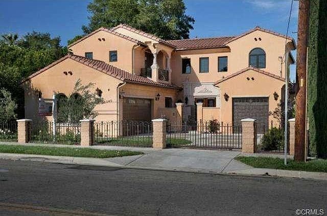 Electronic Gate with Video Camera Surveillance System